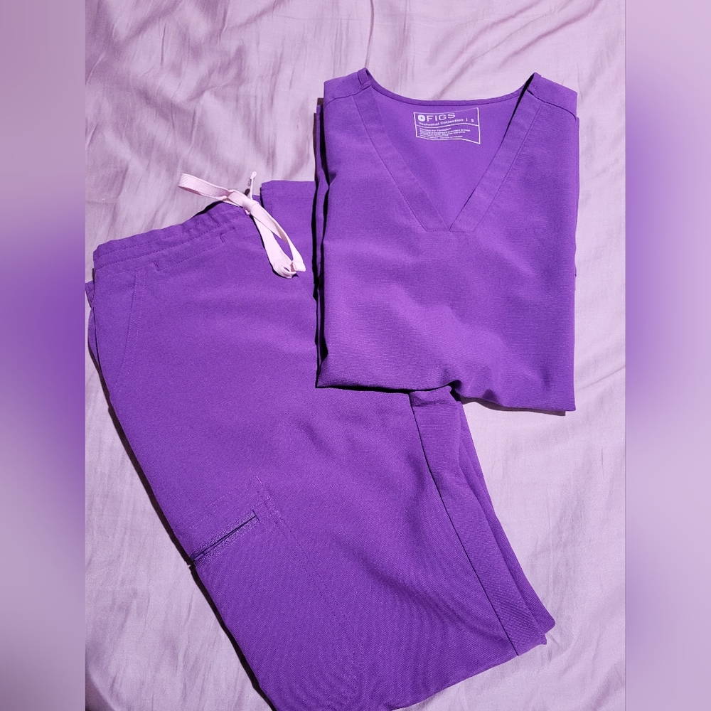 Figs Scrub Set